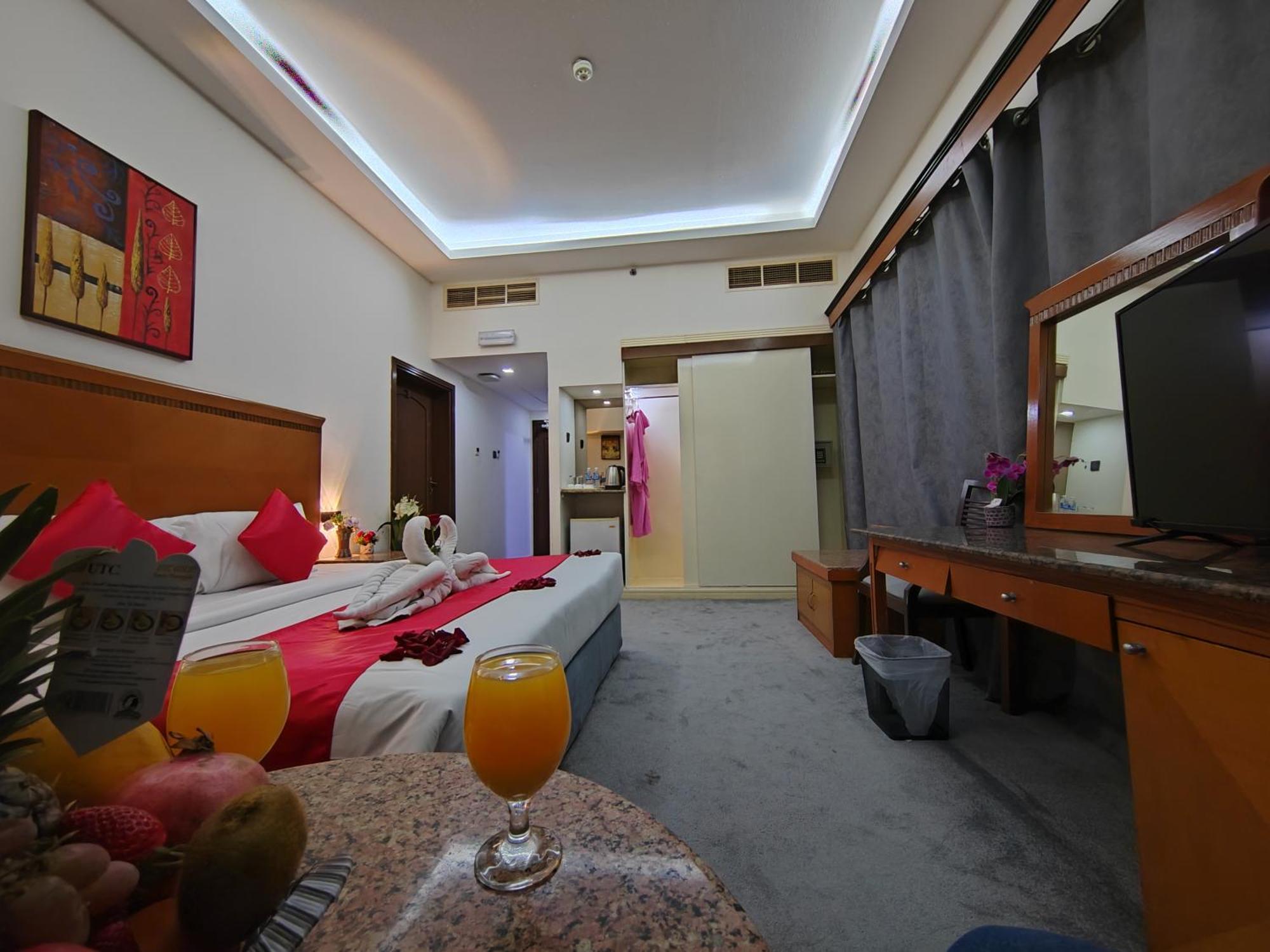 Le Paradise Palace Hotel ดูไบ ภายนอก รูปภาพ